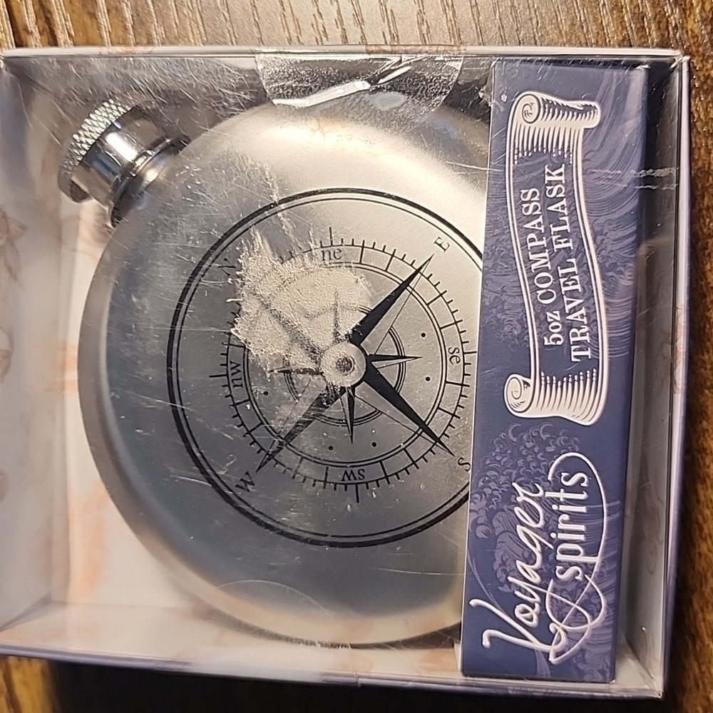 5 Oz Godinger Silver Art compass print travel flask